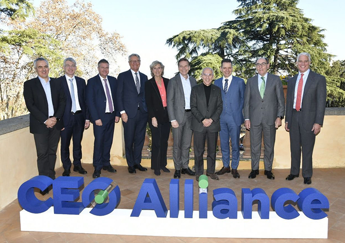 foto noticia La CEO Alliance for Europe se reúne en Roma para impulsar la electrificación, la descarbonización y la digitalización de los sectores de la energía, el transporte y la industria de la UE.